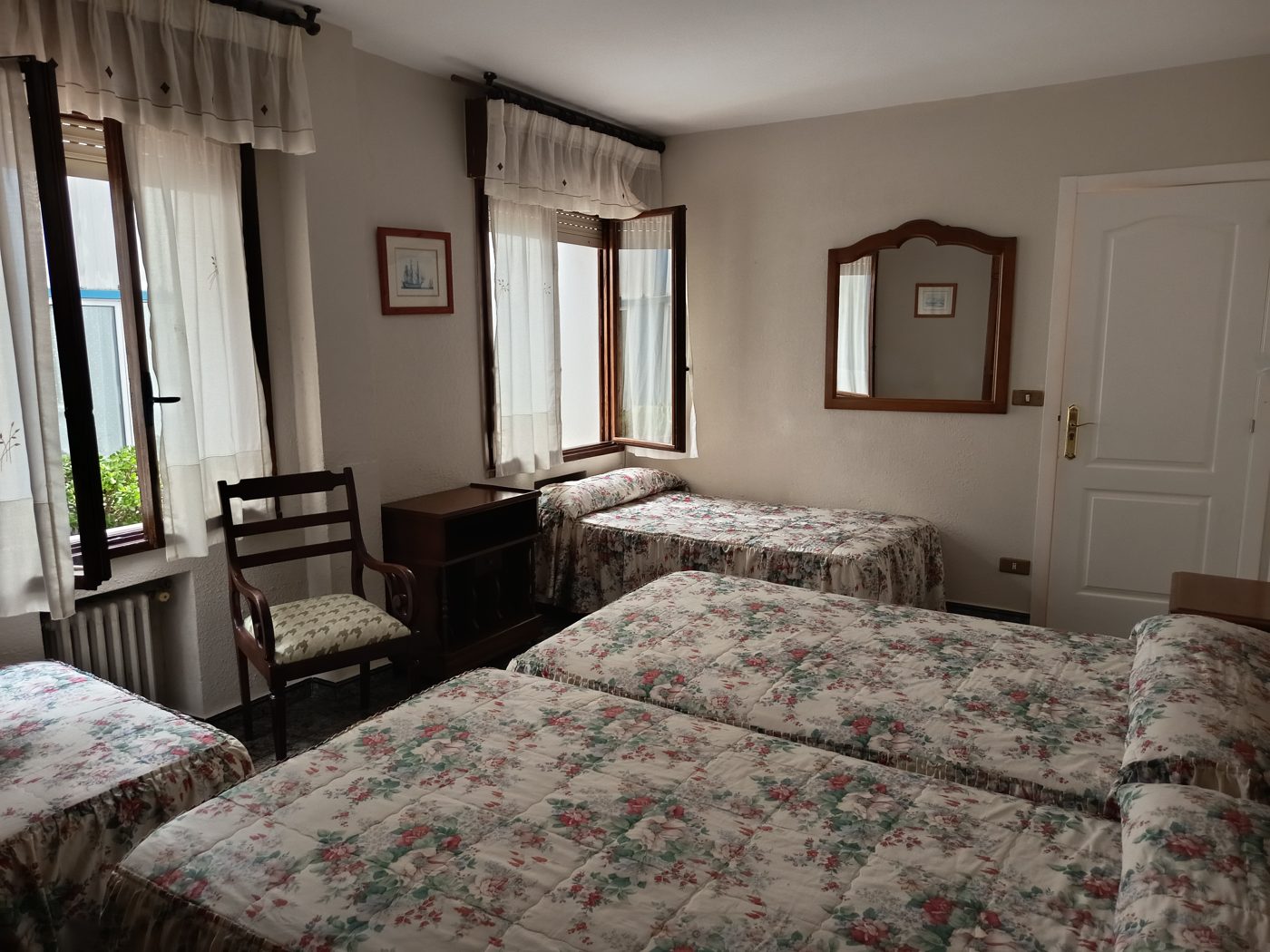 Premium Quadruple with bathroom